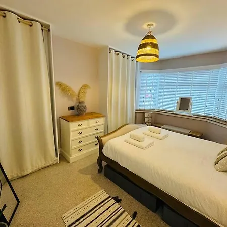 Stylish With Stunning Views *