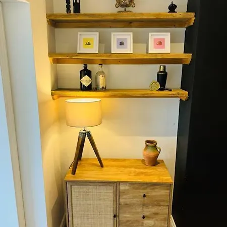 Stylish With Stunning Views * Bristol