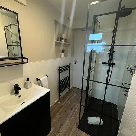 Stylish With Stunning Views Bristol